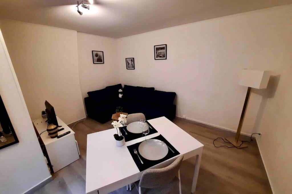 Grand Studio Confort Avec Exterieur Reims Bagian luar foto