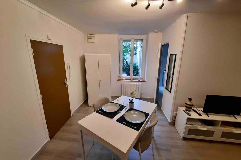 Grand Studio Confort Avec Exterieur Reims Bagian luar foto